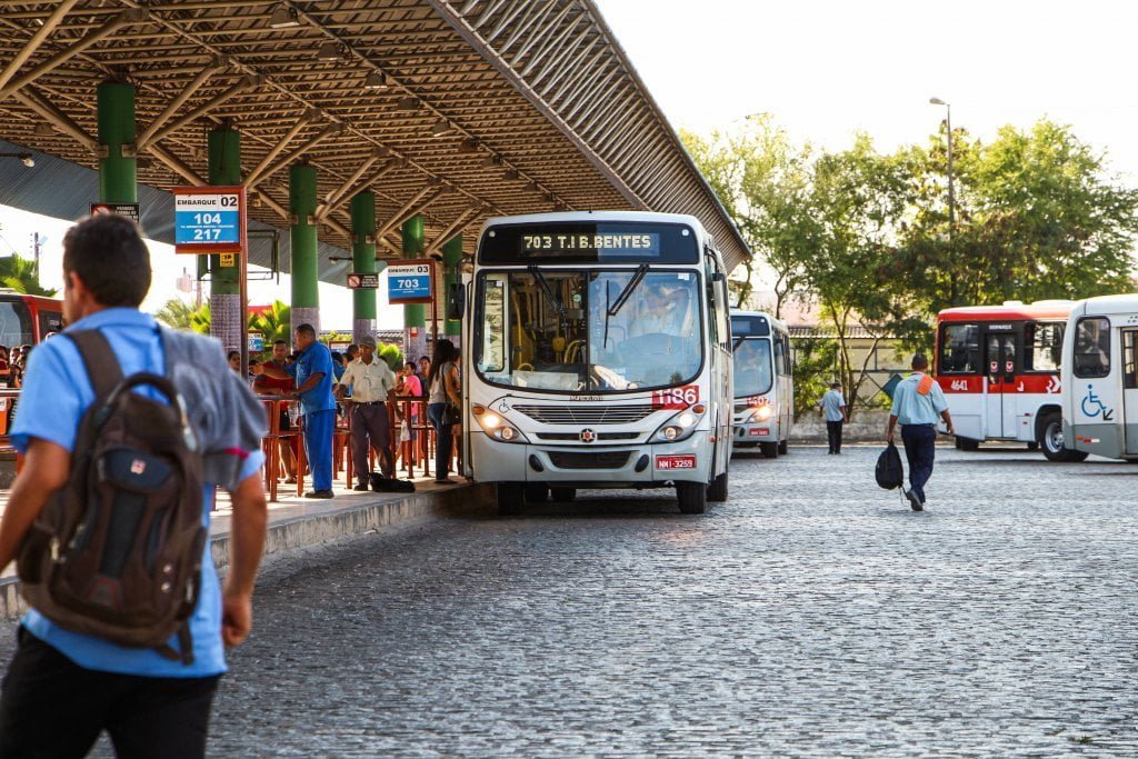 Trânsito Maceió 04.10.2016 Lucas Thaynan 4 - Fim da linha: assaltos a ônibus afetam saúde mental de rodoviários em Maceió