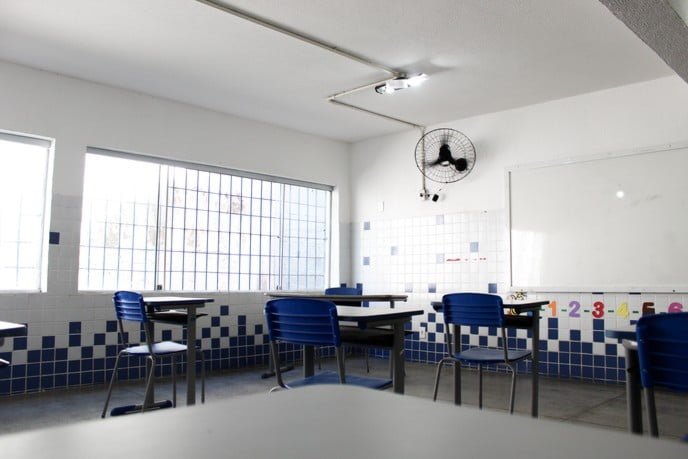 sala aula vazia - Maceió é a capital com maior abandono escolar do país, aponta painel